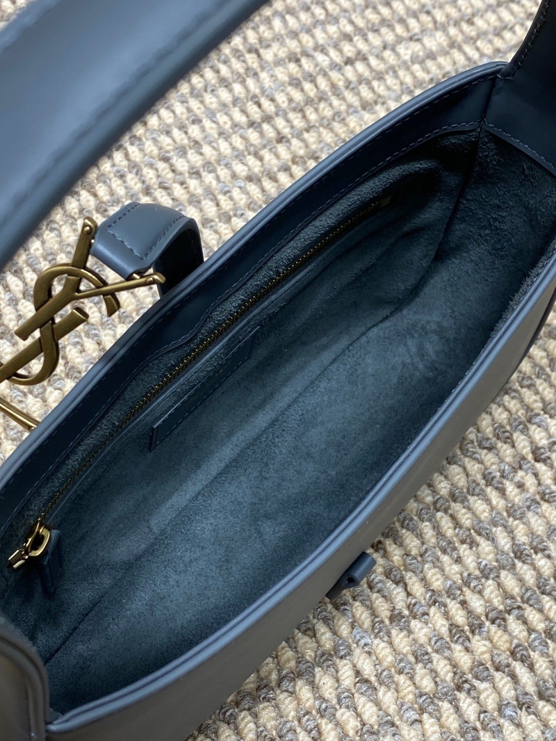 Y51 hobo bags